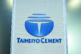 Logo mark of Taiheiyo Cement